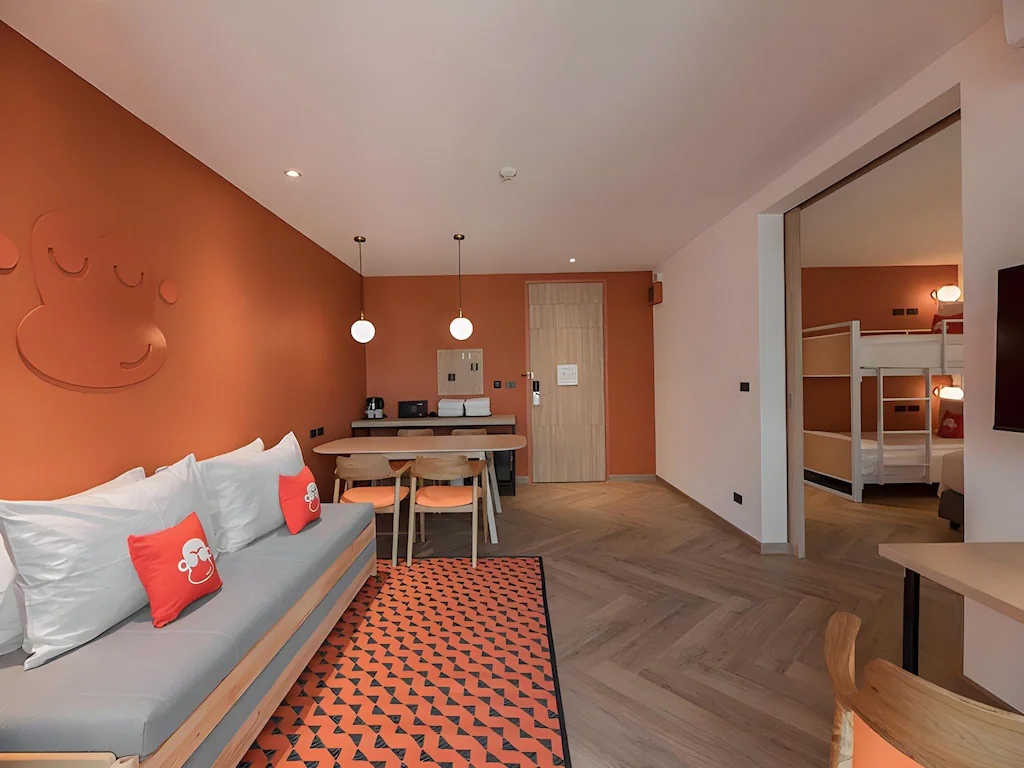 ORANGUTAN BATH POD SUITE