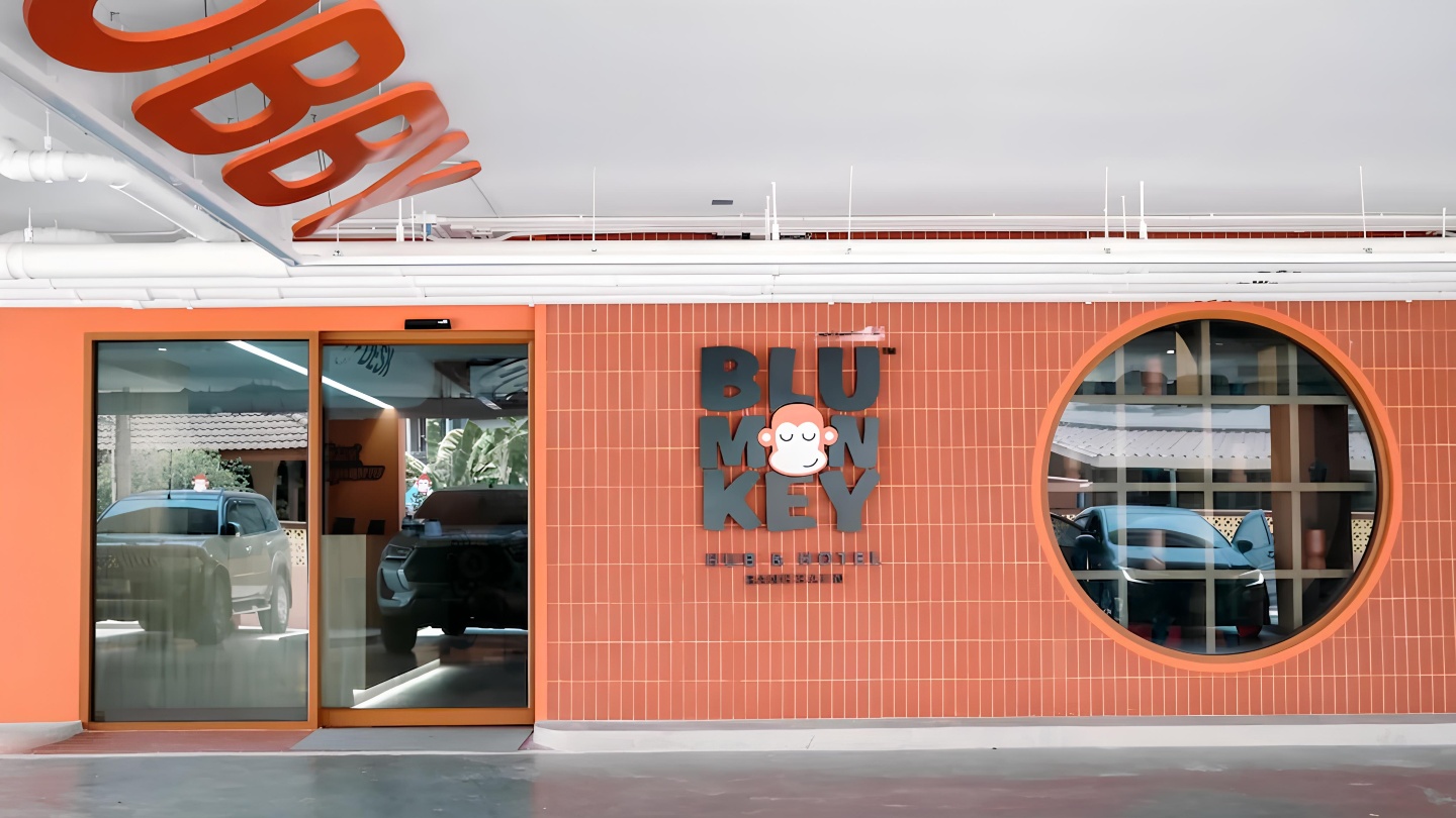 blu monkey hub & hotel bangsaen